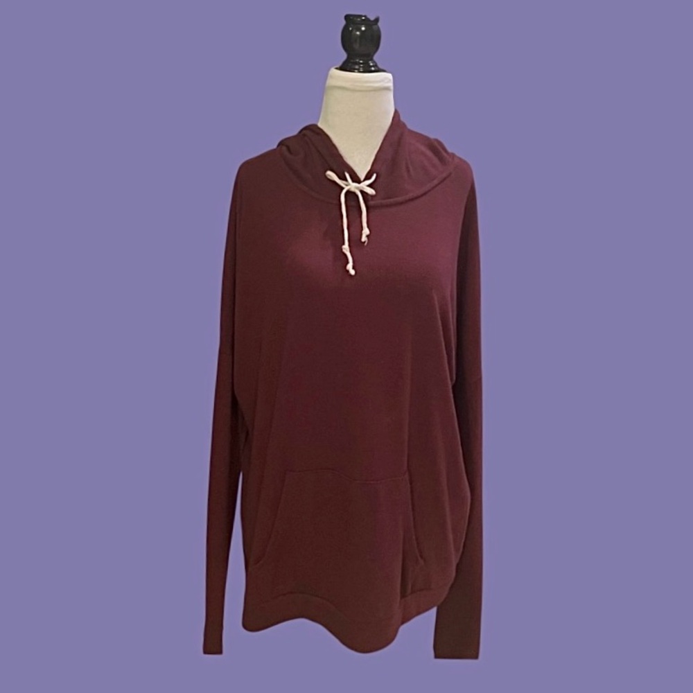 Brandy Melville Women’s Lightweight Sweatshirt with Hood One Size Burgundy